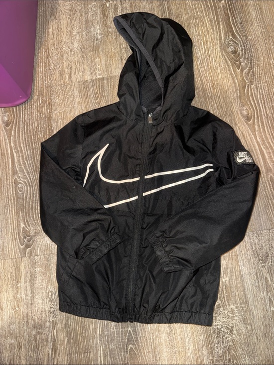 Nike Other - Nike Black Kids' Hooded Windbreaker with White Swoosh size 6 (M)